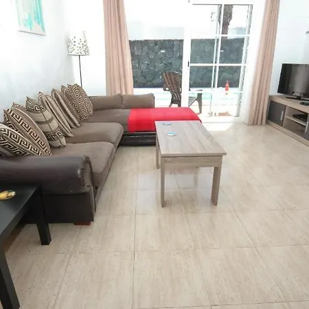 Sleeps 6 With Pool *